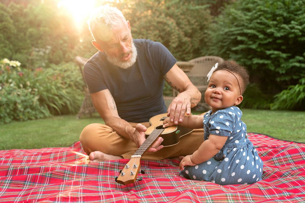 Nossos filhos e netos vivem tempos muito diferentes dos nossos e por isso é muito importante ensinarmos os netos a terem um estilo de vida mais saudável.
