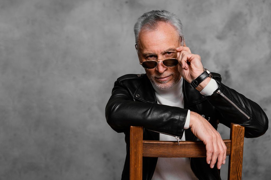 Alguns homens gostam de ficar por dentro das tendências da moda, outros preferem estilos clássicos e tradicionais. Seja qual for o seu estilo, veja nossas dicas de moda para homens maduros.